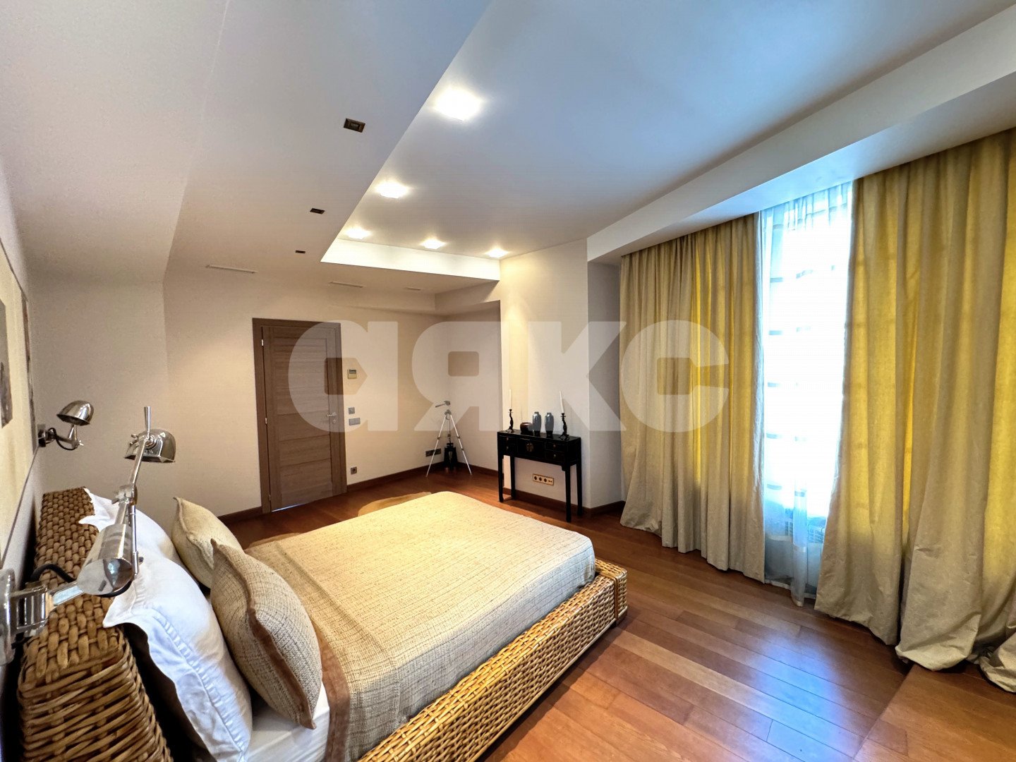 Фото №10: 4-комнатная квартира 580 м² - Сочи, Хостинский, мкр. Светлана, ул. Депутатская, 2