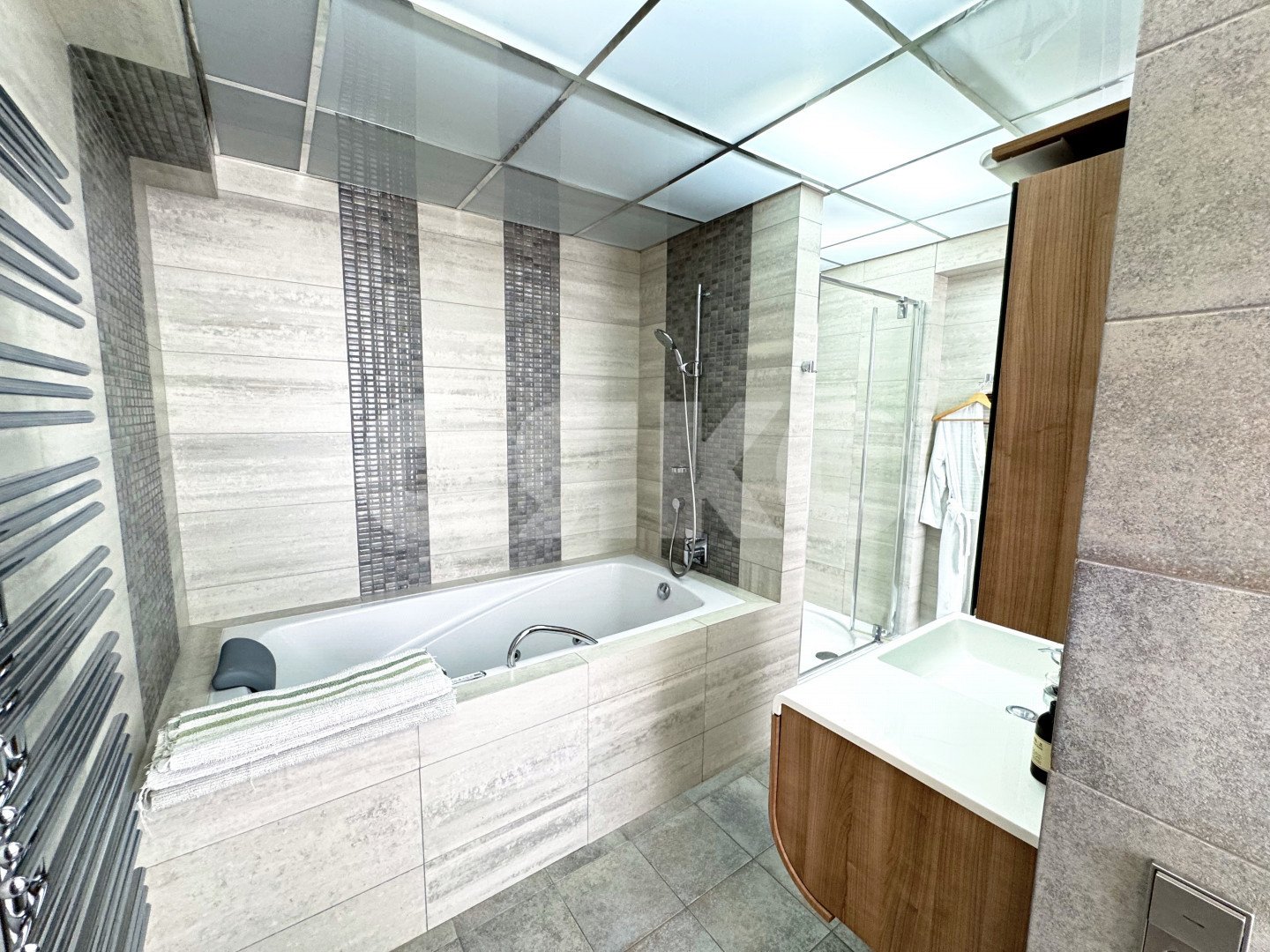 Фото №17: 4-комнатная квартира 580 м² - Сочи, Хостинский, мкр. Светлана, ул. Депутатская, 2