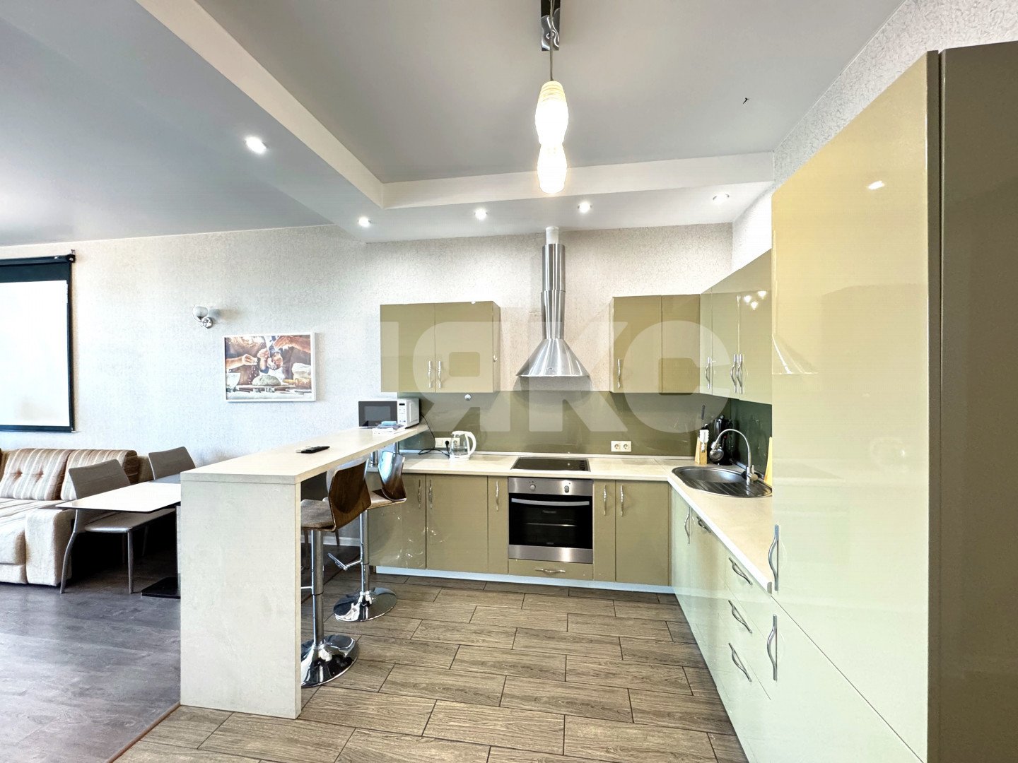 Фото №2: 2-комнатная квартира 107 м² - Сочи, Хостинский, мкр. Светлана, ул. Гагринская, 10