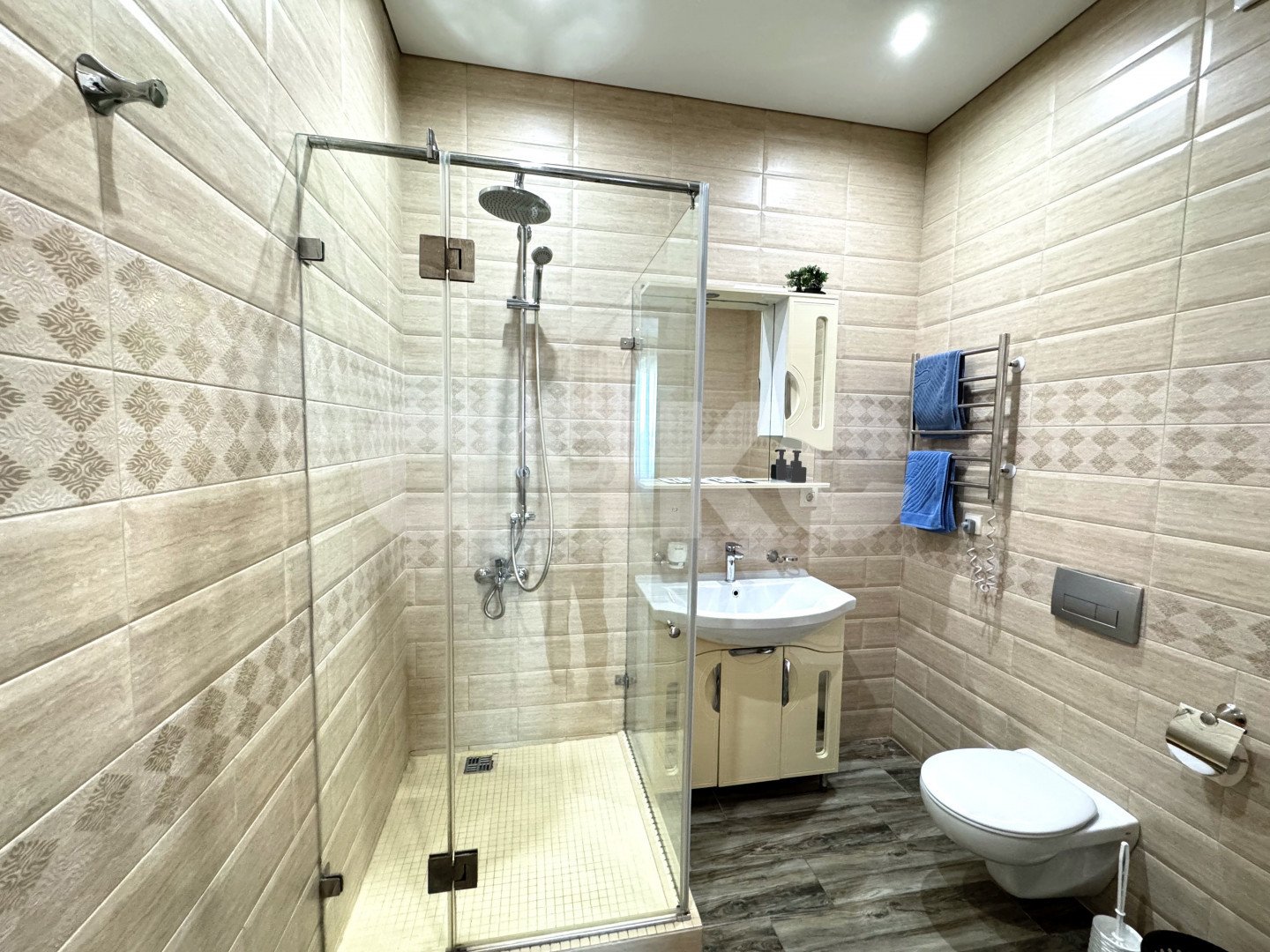 Фото №17: 3-комнатная квартира 115 м² - Сочи, Хостинский, мкр. Светлана, ул. Гагринская, 10