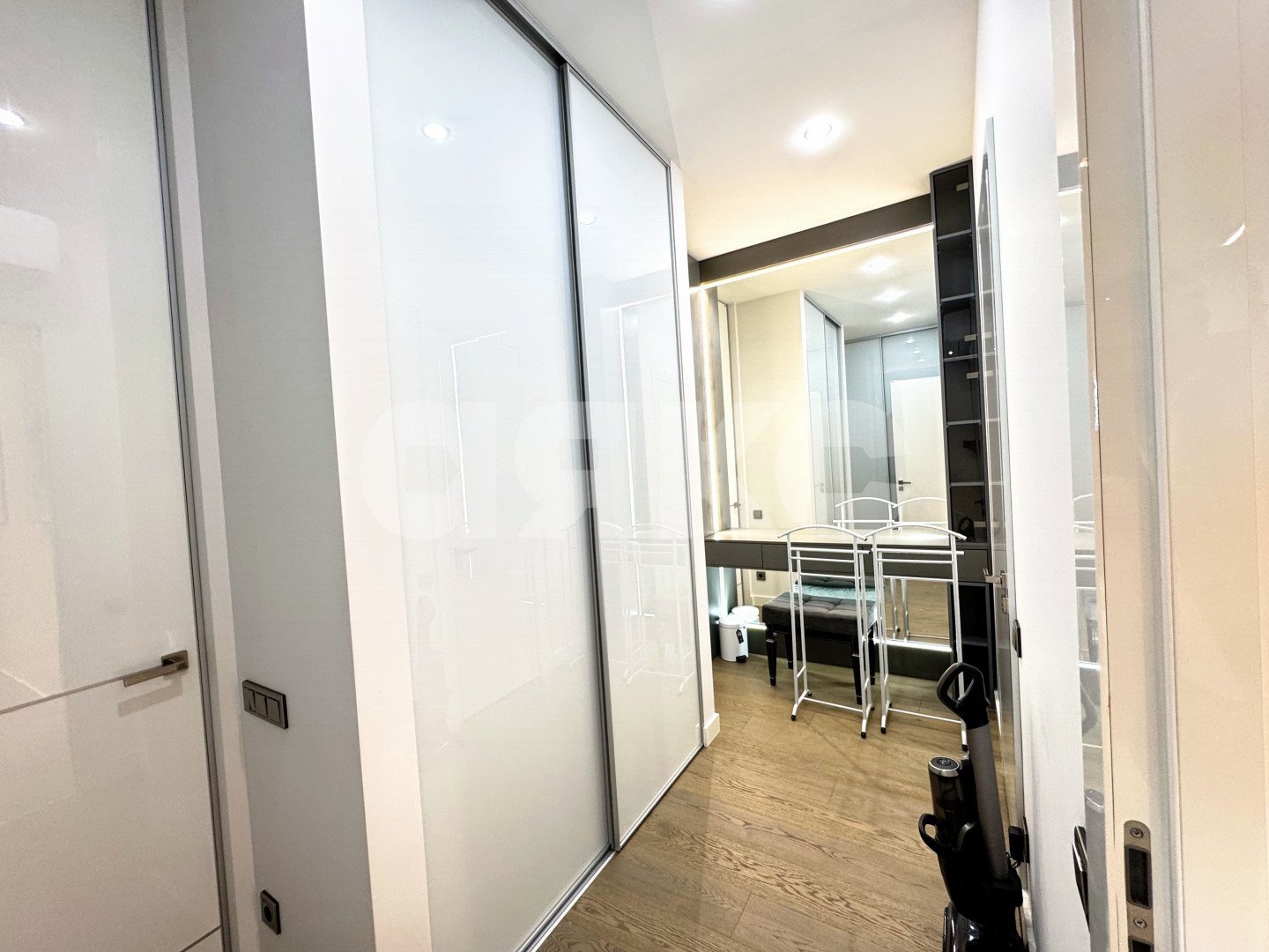 Фото №6: 4-комнатная квартира 152 м² - Сочи, Хостинский, мкр. Светлана, ул. Гагринская, 10