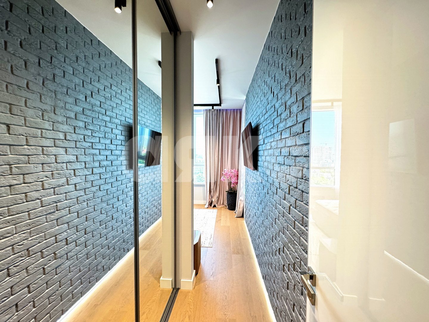 Фото №23: 4-комнатная квартира 152 м² - Сочи, Хостинский, мкр. Светлана, ул. Гагринская, 10