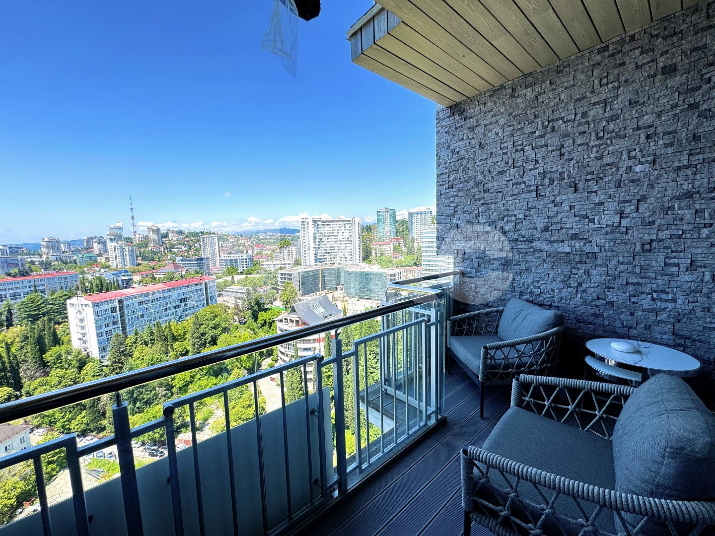 Фото №15: 4-комнатная квартира 152 м² - Сочи, Хостинский, мкр. Светлана, ул. Гагринская, 10