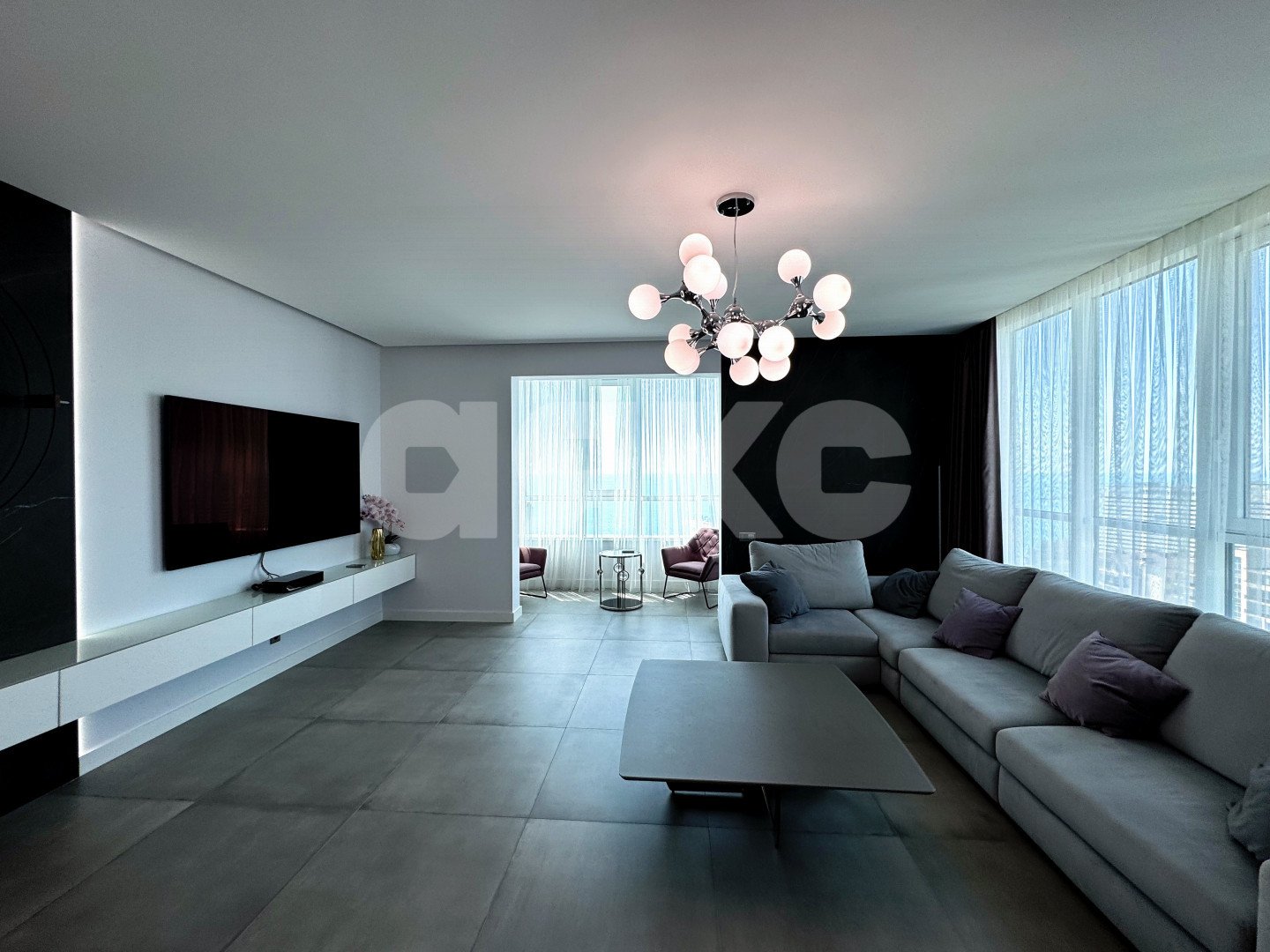 Фото №1: 4-комнатная квартира 152 м² - Сочи, Хостинский, мкр. Светлана, ул. Гагринская, 10