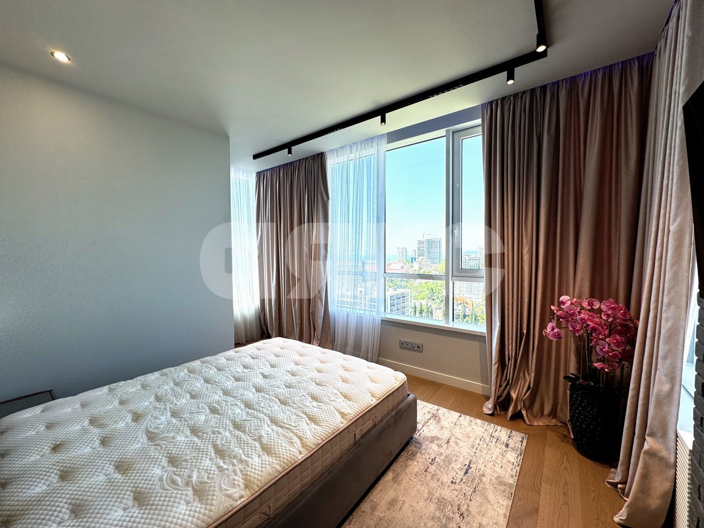 Фото №24: 4-комнатная квартира 152 м² - Сочи, Хостинский, мкр. Светлана, ул. Гагринская, 10