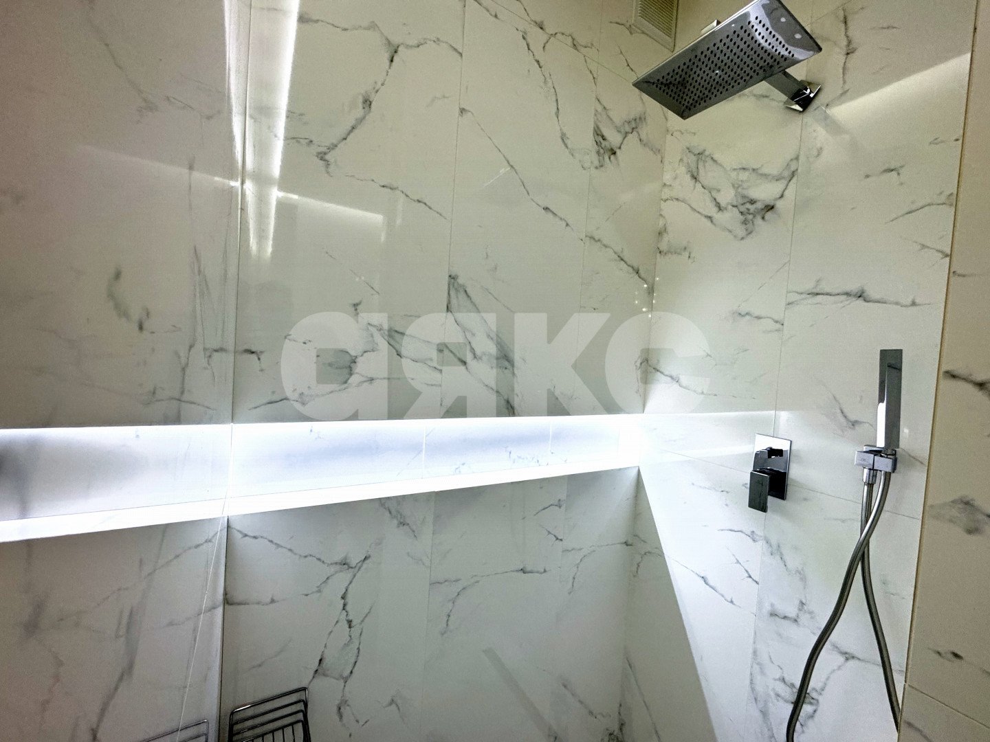 Фото №11: 4-комнатная квартира 152 м² - Сочи, Хостинский, мкр. Светлана, ул. Гагринская, 10