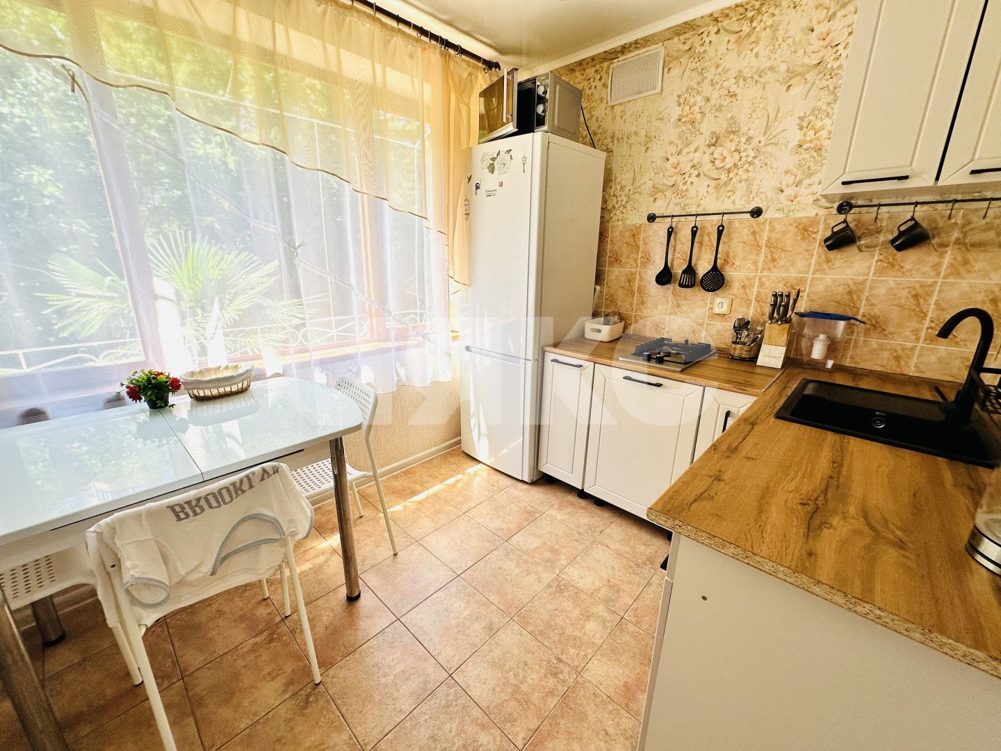 Фото №6: 2-комнатная квартира 54 м² - Сочи, Центральный, Гагарина, мкр. Новый Сочи, ул. Цюрупы, 8