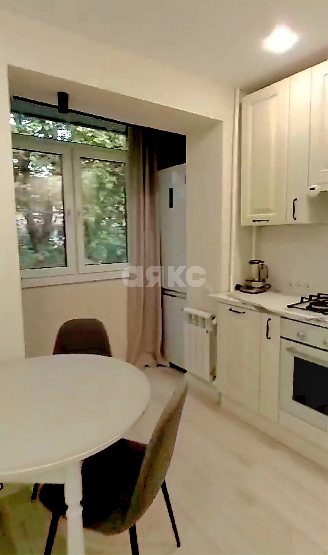 Фото №4: 2-комнатная квартира 42 м² - Сочи, р. Центральный, ул. Островского, 71