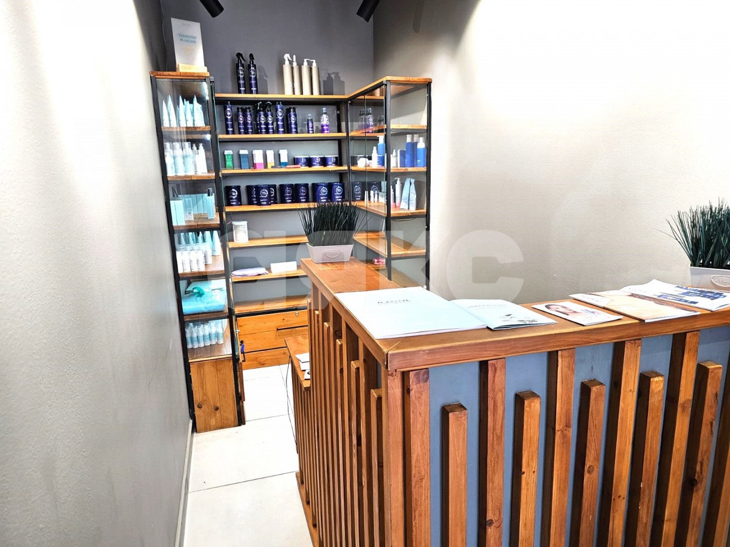 Фото №7: Коммерция 10 м² - Сочи, р. Центральный, ул. Навагинская, 9