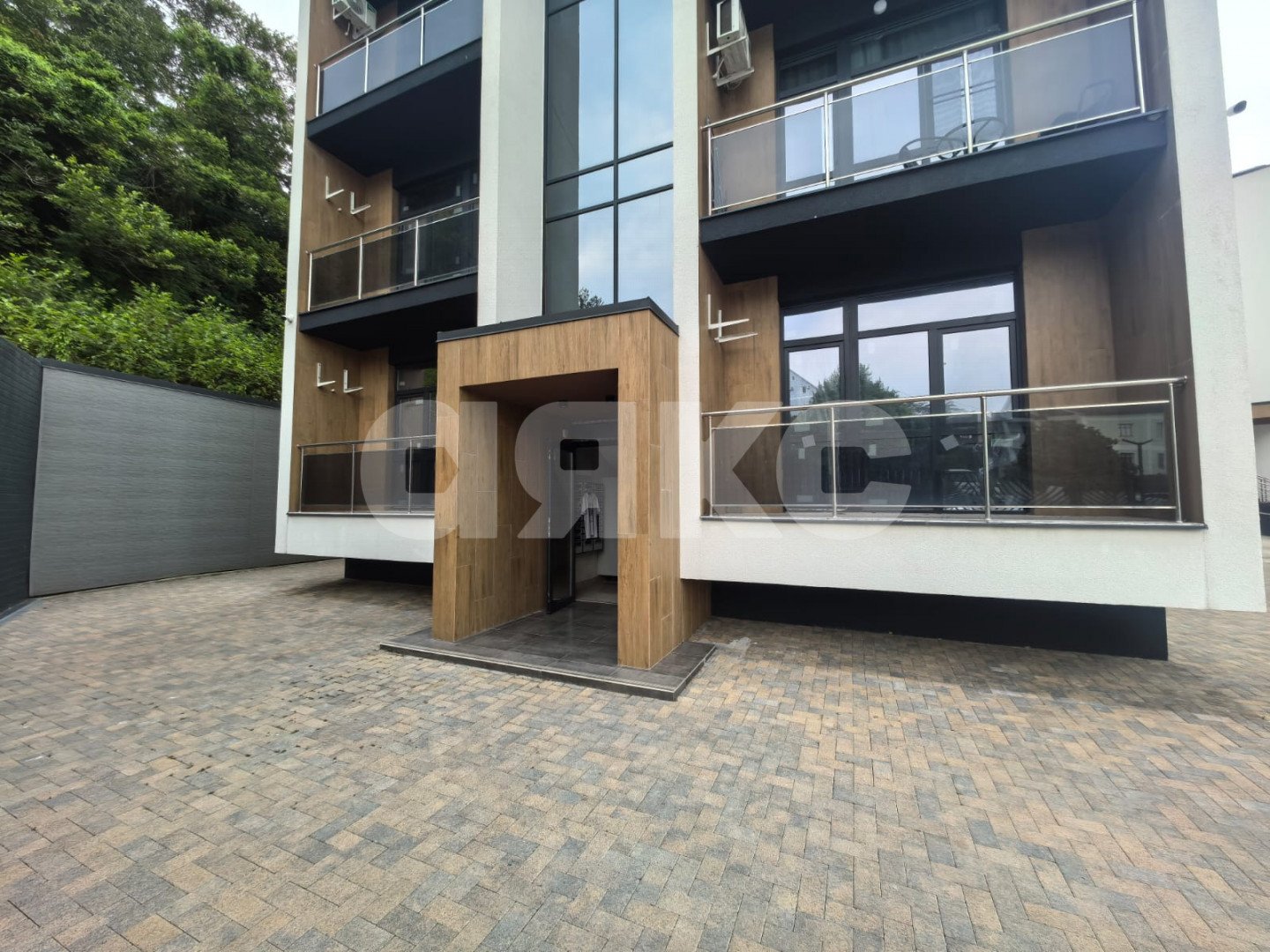 Фото №1: Готовый бизнес 26 м² - Сочи, Лазаревский, Вардане, мкр. жилой комплекс Морской Квартал, ул. Львовская, 76/4