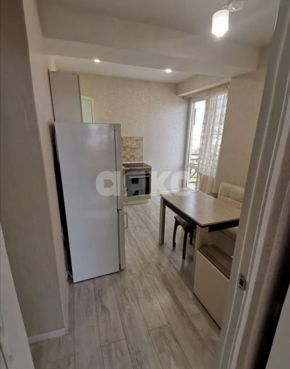 Фото №4: 1-комнатная квартира 36 м² - Сочи, Гагарина, Новый Сочи, Центральный, мкр. Заречный, ул. Цюрупы, 34