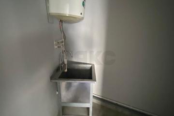 Фото №5: Коммерция 30 м² - Краснодар, мкр. Центральный, ул. имени Максима Горького, 219