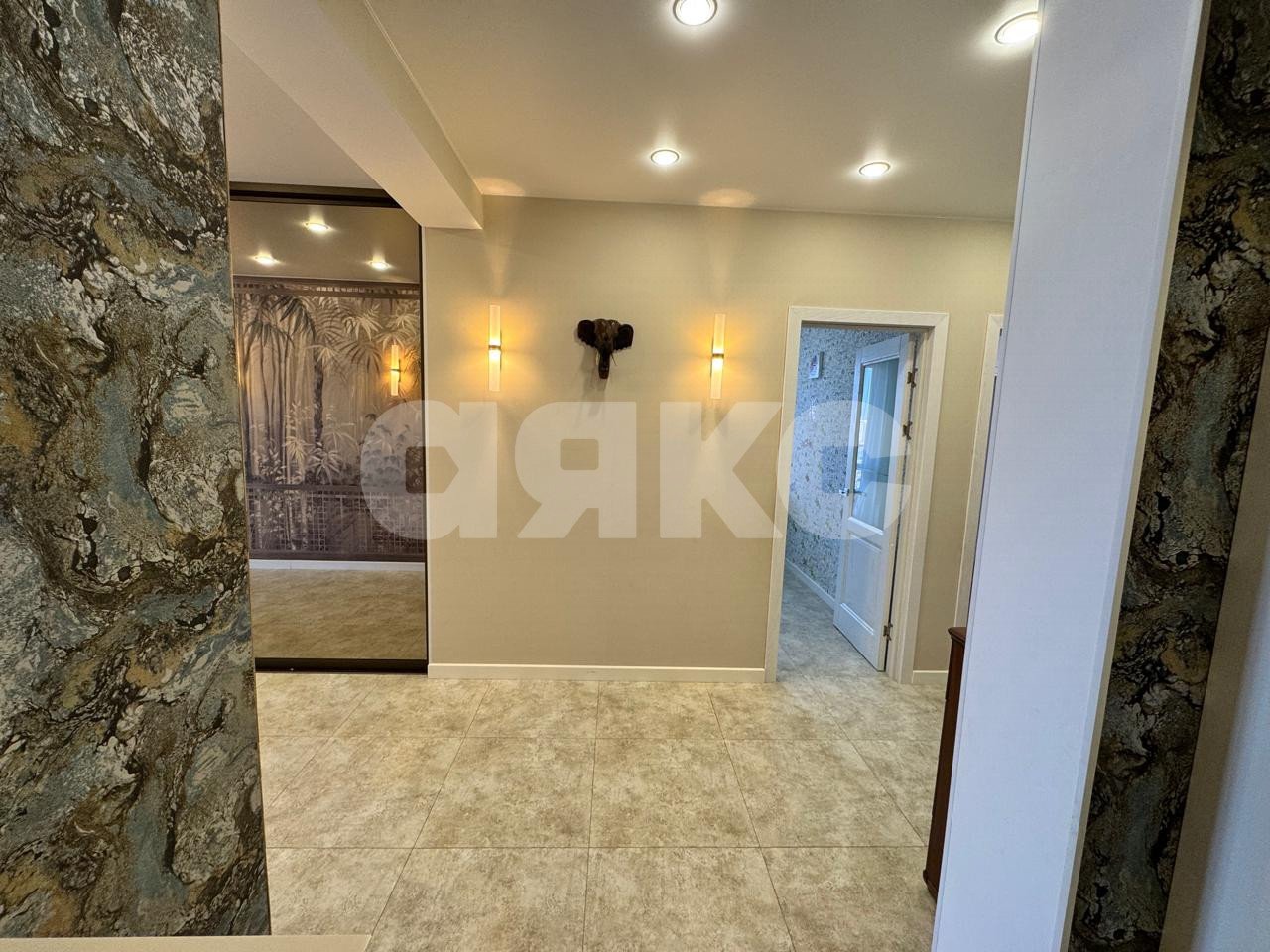 Фото №12: 2-комнатная квартира 83 м² - Сочи, Адлерский, Адлер, мкр. Голубые Дали, ул. Кирпичная, 2к2