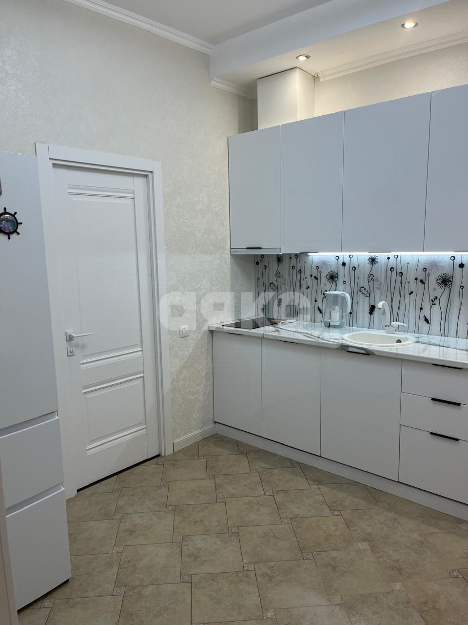 Фото №1: 2-комнатная квартира 56 м² - Сочи, р. Центральный, ул. Первомайская, 11