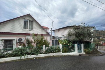 Фото №1: Дом 229 м² - Сочи, п. Лоо, ул. Таёжная, 10