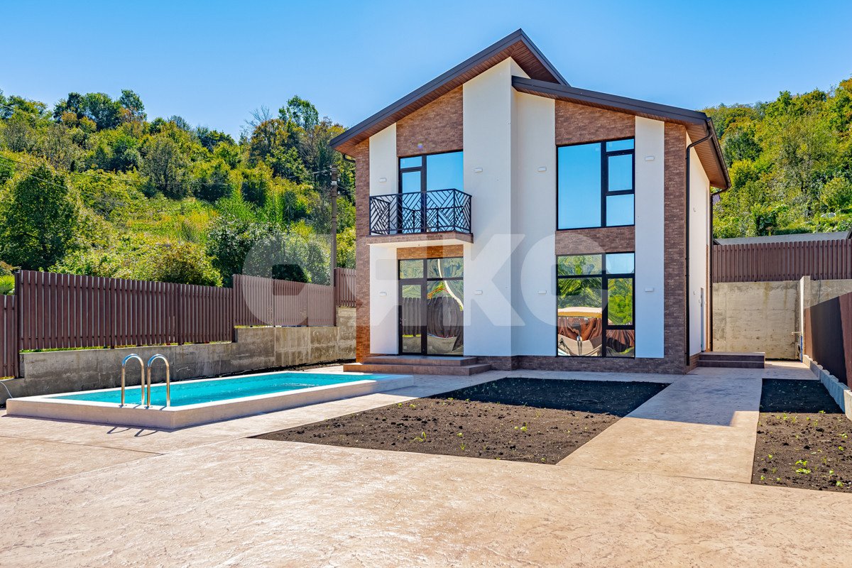 Фото №2: Дом 140 м² + 4.5 сот. - Сочи, Лазаревский, мкр. Нижняя Хобза, ул. Нижнехобзинская, 10