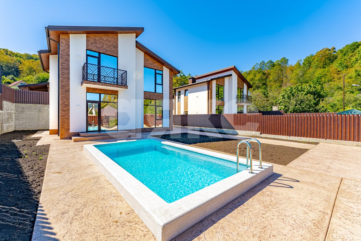 Фото №3: Дом 140 м² + 4.5 сот. - Сочи, Лазаревский, мкр. Нижняя Хобза, ул. Нижнехобзинская, 10