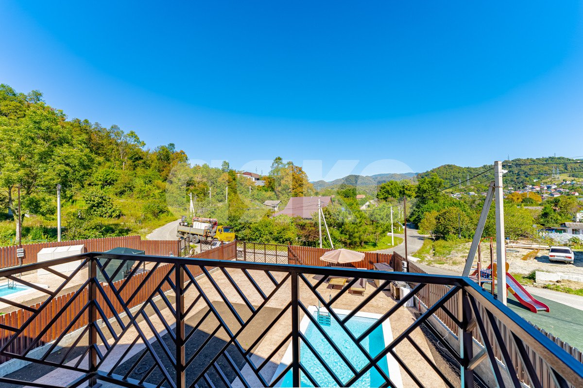 Фото №10: Дом 140 м² + 4.5 сот. - Сочи, Лазаревский, мкр. Нижняя Хобза, ул. Нижнехобзинская, 10