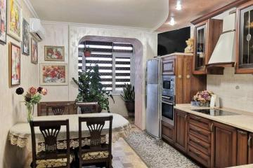 Фото №1: 2-комнатная квартира 101 м² - Краснодар, мкр. Центральный, ул. Карасунская набережная, 32