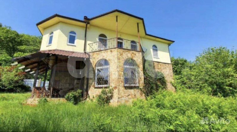 Фото №1: Дом 256 м² + 51 сот. - Верхнее Буу, р. Лазаревский, ул. Октемберянская, 2