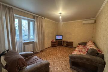 Фото №1: 2-комнатная квартира 53 м² - Краснодар, мкр. Музыкальный, ул. имени Сергея Есенина, 86