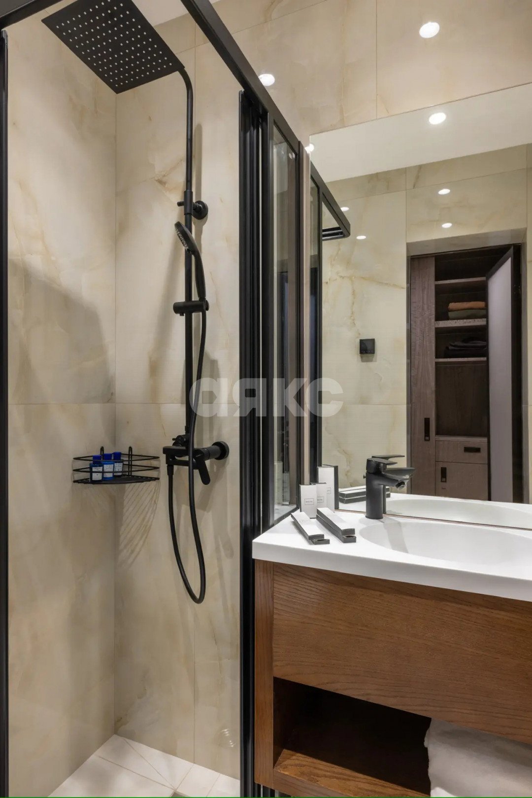 Фото №5: Студия 21 м² - Сочи, Адлерский, Адлер, Курортный Городок, мкр. апартаментный комплекс Моне, ул. Ленина, 217Ак2