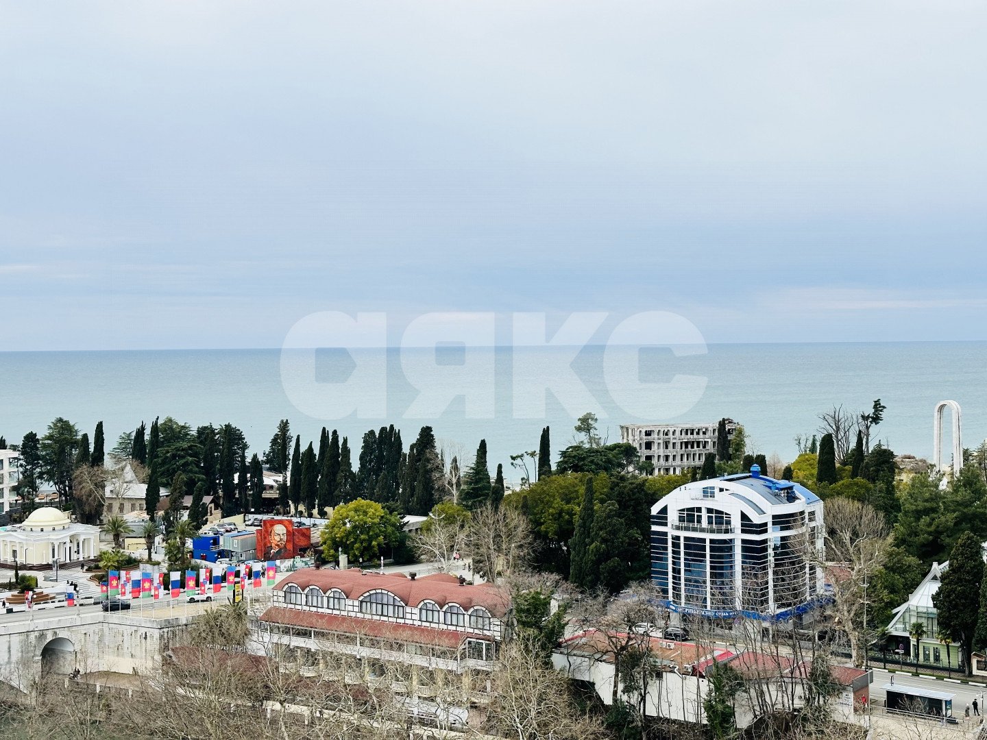 Фото №18: 1-комнатная квартира 63 м² - Сочи, р. Центральный, ул. Парковая, 5